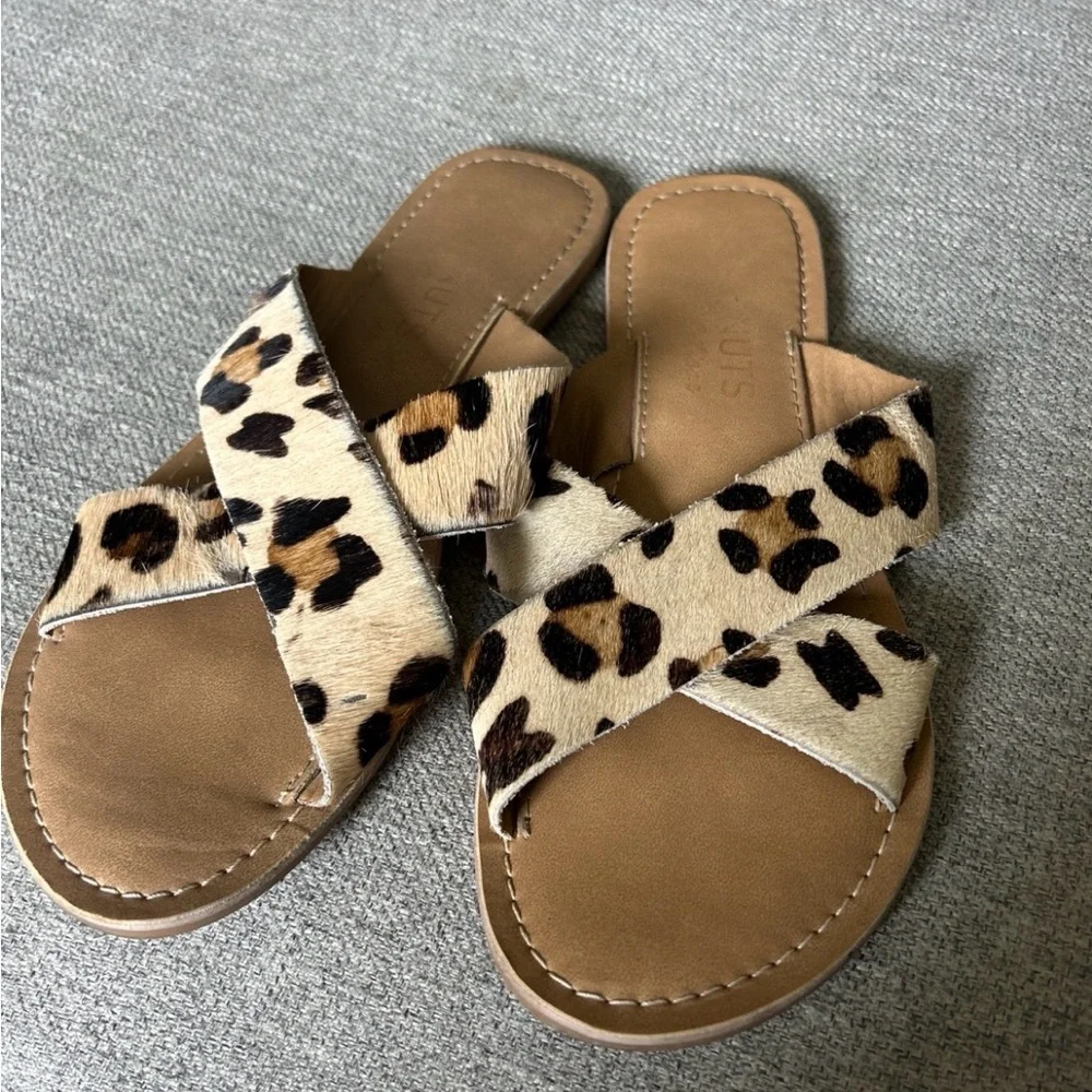Cheetah sandals size 8